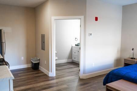 Modern And Convenient Norwood Knox Apartment Ноксвил Екстериор снимка